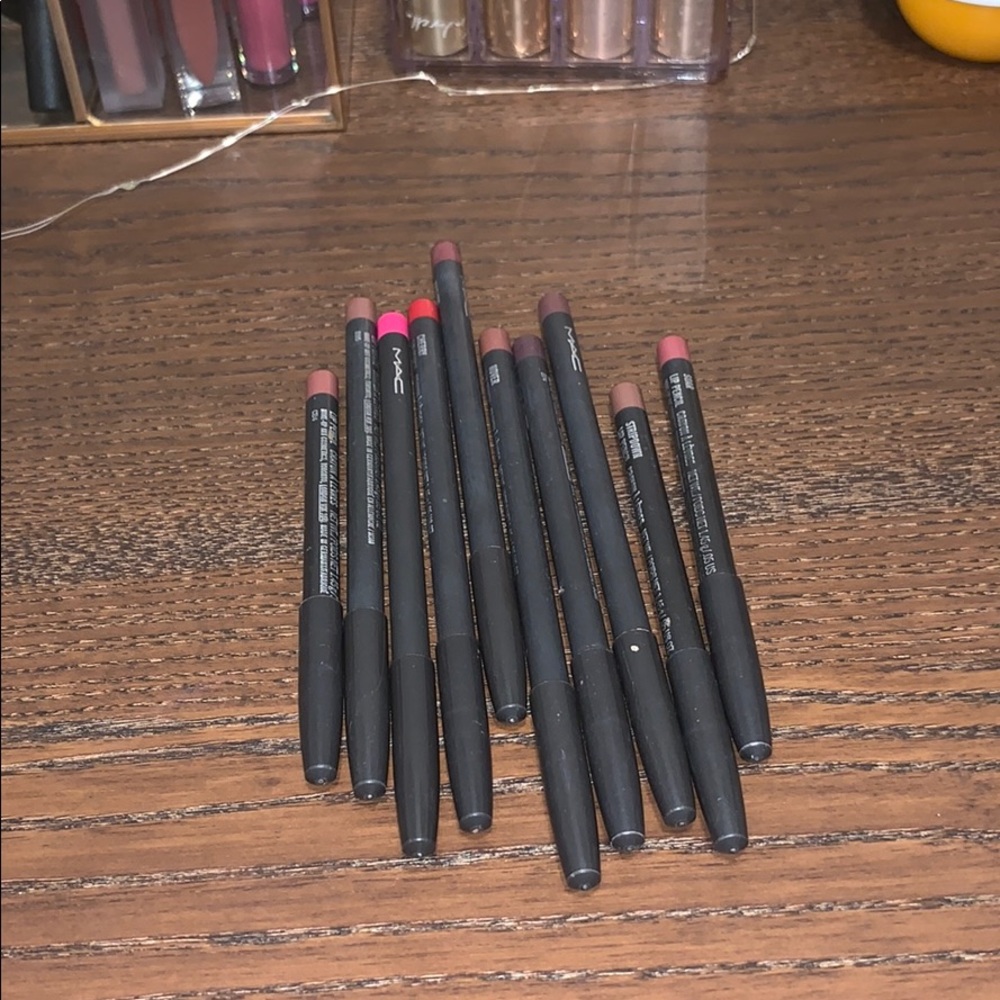 MAC lipliner Bundle ⚠️3 Left!